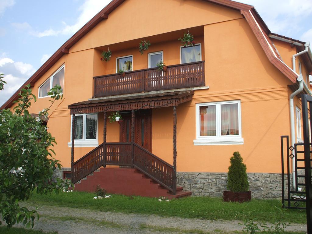 Timi Kulcsoshaz Hotel Lazarea Exterior photo